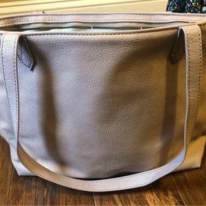 Thirty-one City Scene Shoulder Bag.  Distressed pebble color.  Excellent cond.